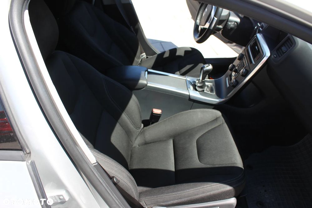 Volvo V60 D2 - 26