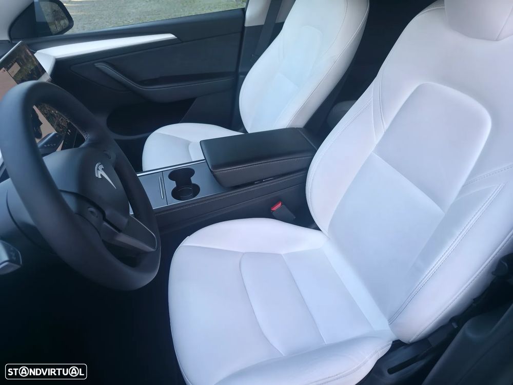 Tesla Model Y Long Range Dual Motor AWD - 10