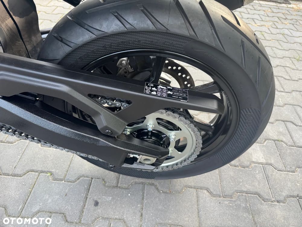Suzuki V-STROM - 28