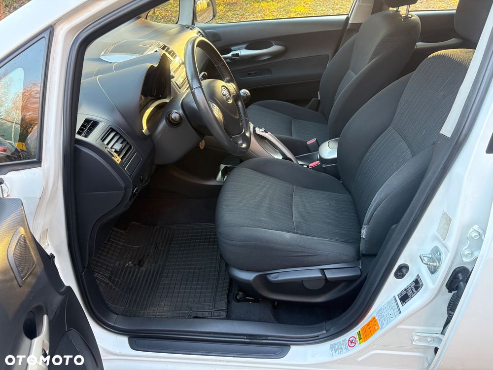 Toyota Auris 1.6 VVT-i Prestige - 8