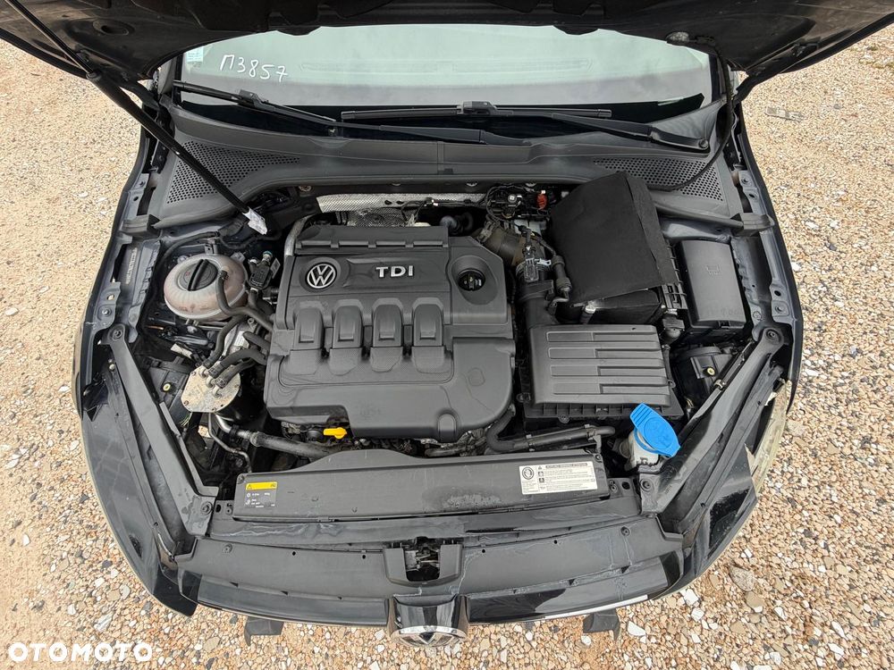 Volkswagen Golf 1.6 TDI BlueMotion Comfortline - 14