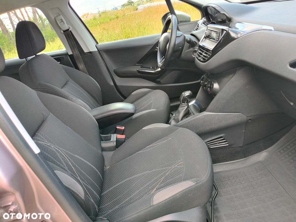 Peugeot 208 1.2 PureTech Active - 6