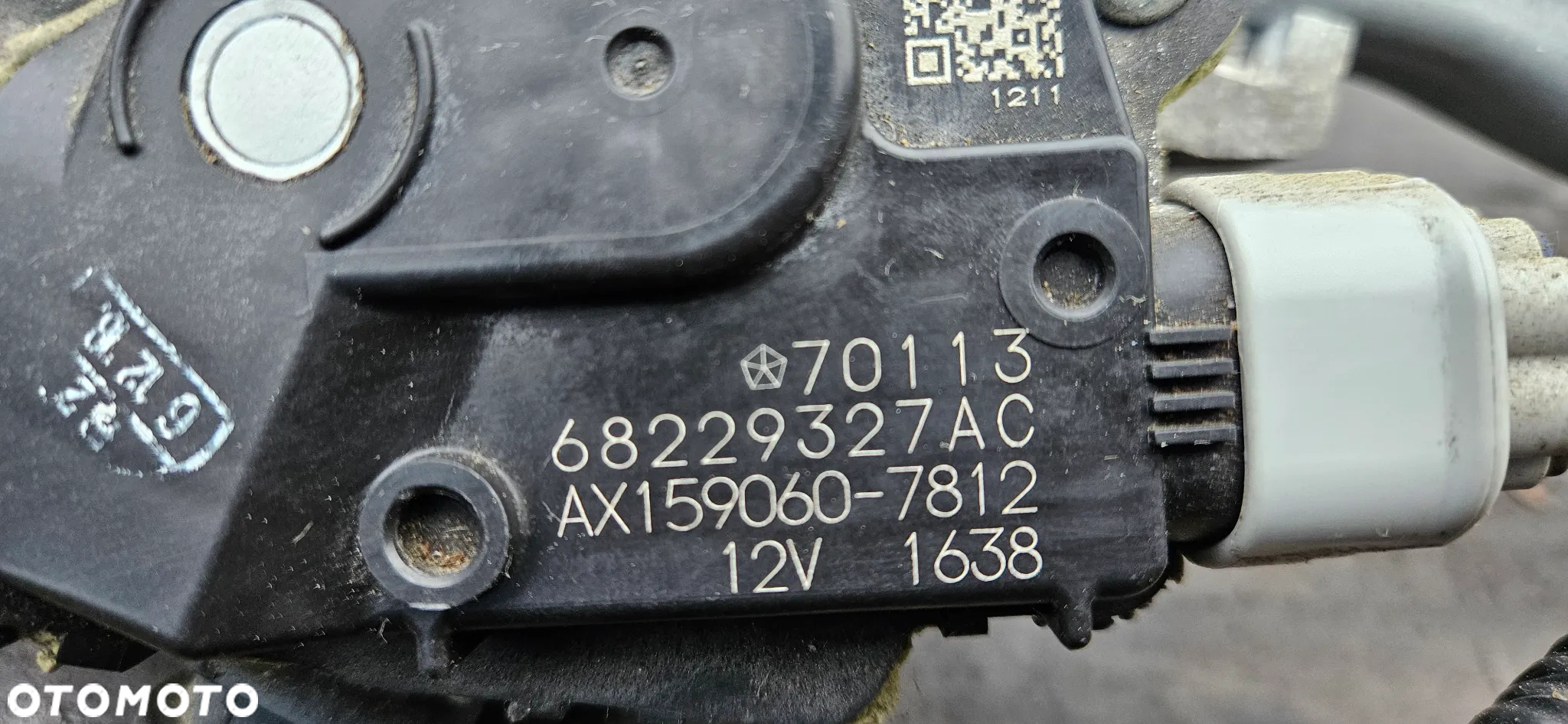 Chrysler Pacifica 2016- Mechanizm wycieraczek przód Silniczek wycieraczek 68229327AA 68229327AC 68229327AB - 4