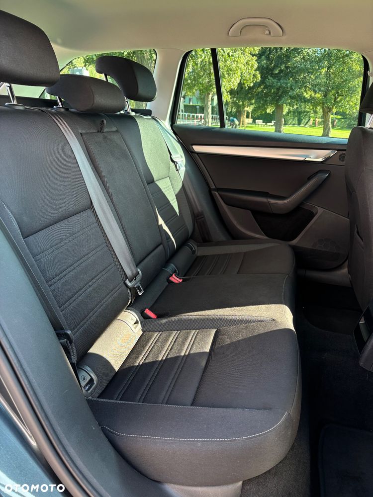 Skoda Octavia 2.0 TDI SCR Style DSG - 9