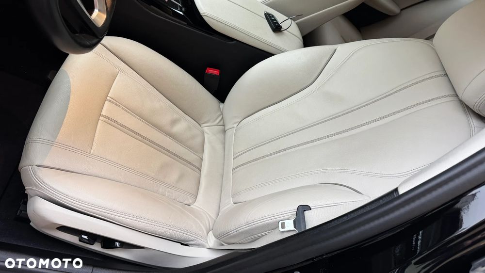 BMW Seria 5 520d Sport Line - 18