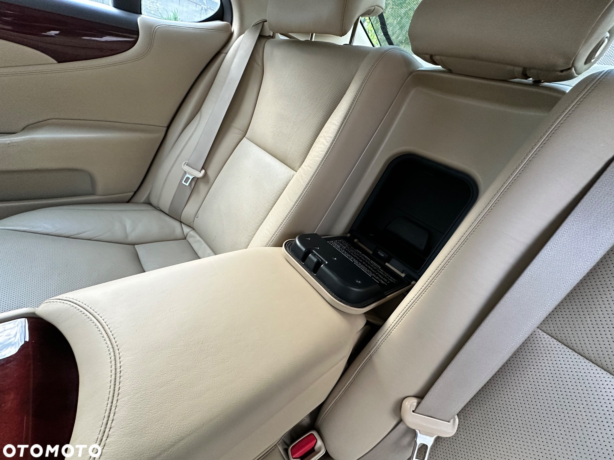 Lexus LS 460 Prestige - 12