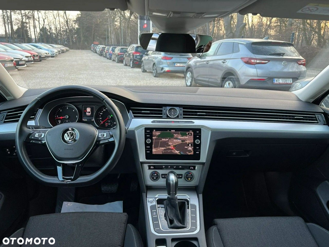 Volkswagen Passat - 12