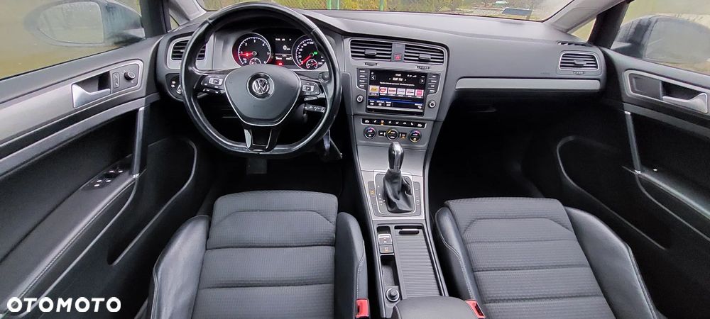 Volkswagen Golf - 17