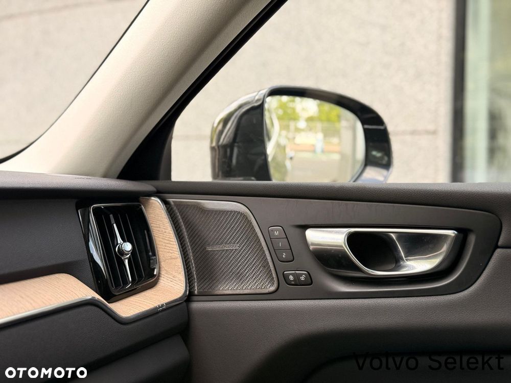 Volvo XC 60 - 31