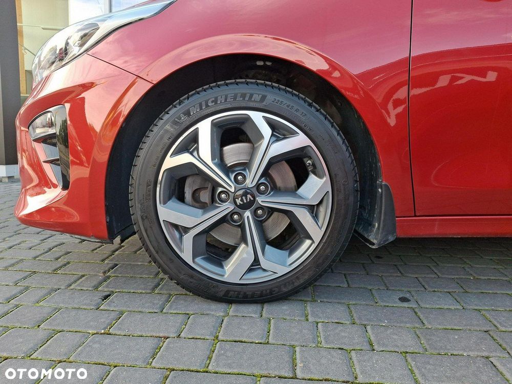 Kia Ceed 1.4 T-GDI L Business Line DCT - 18