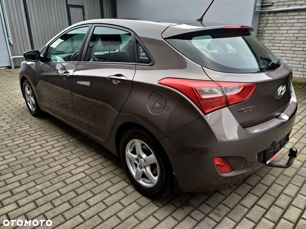 Hyundai i30 1.6 GDI BlueDrive Classic + - 5