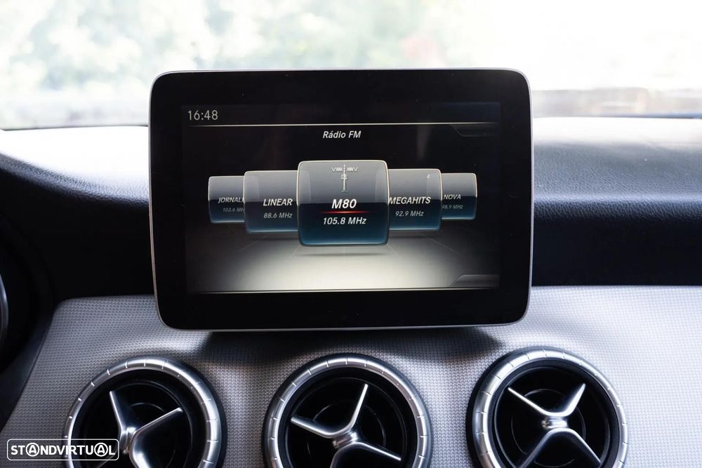 Mercedes-Benz CLA 180 d - 15