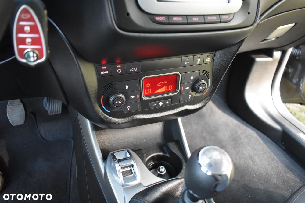Alfa Romeo Mito 0.9 8V Turbo Twinair Super - 17