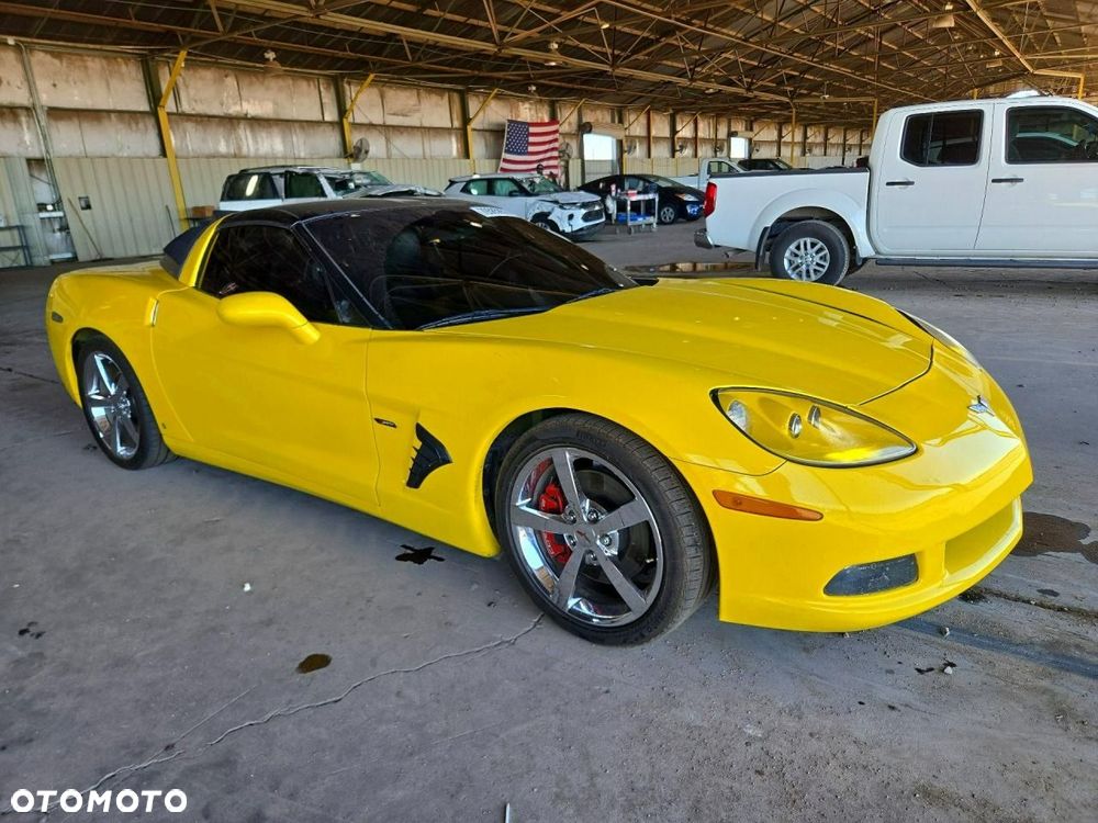 Chevrolet Corvette - 3