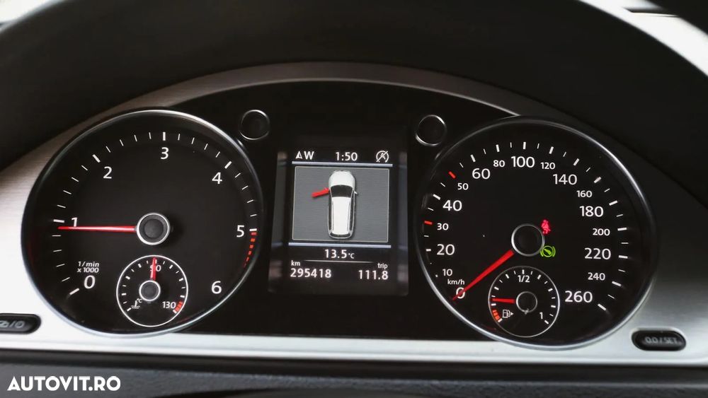 Volkswagen Passat Variant 2.0 TDI BlueMotion Technology DSG Highline - 20