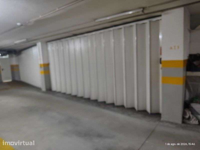 Garagem Fechada 37 m² – 2 Carros com Saída Independente – Vermoim Maia - Grande imagem: 4/5