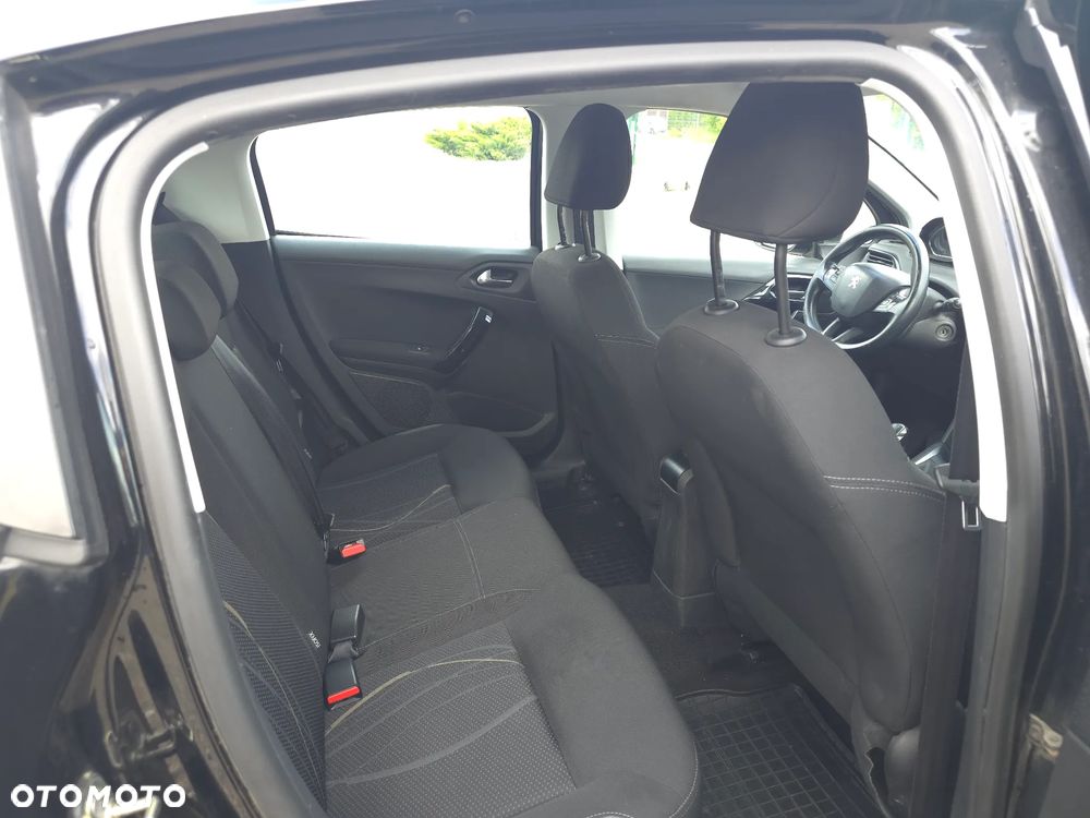 Peugeot 208 1.2 VTi Access - 13
