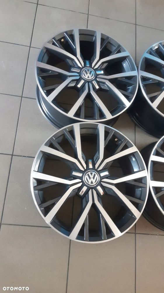 VW Tiguan II Felgi Aluminiowe 17Cali 5na601025a - 3