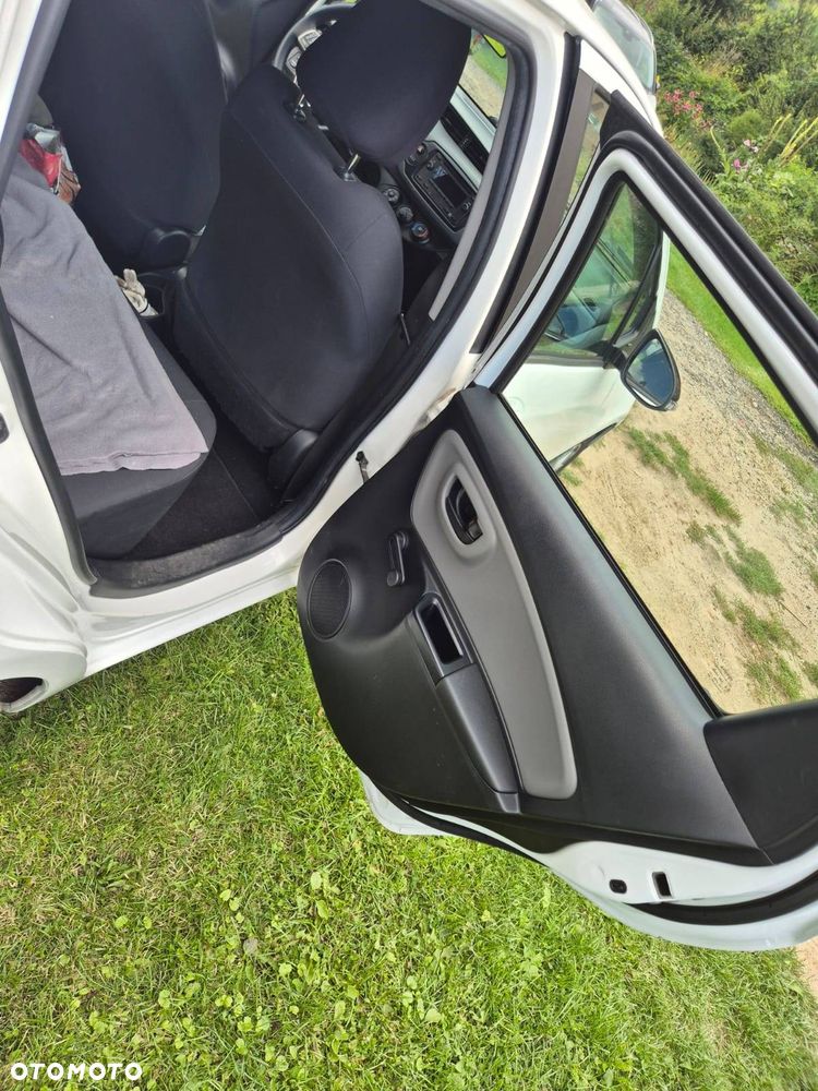 Toyota Yaris 1.5 Active - 5