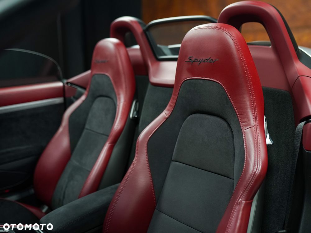 Porsche 718 Boxster Spyder - 24