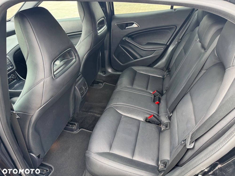 Mercedes-Benz GLA 200 (CDI) d 7G-DCT - 11