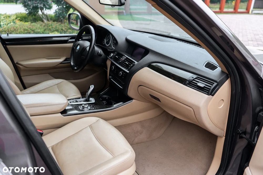 BMW X3 xDrive20d - 32