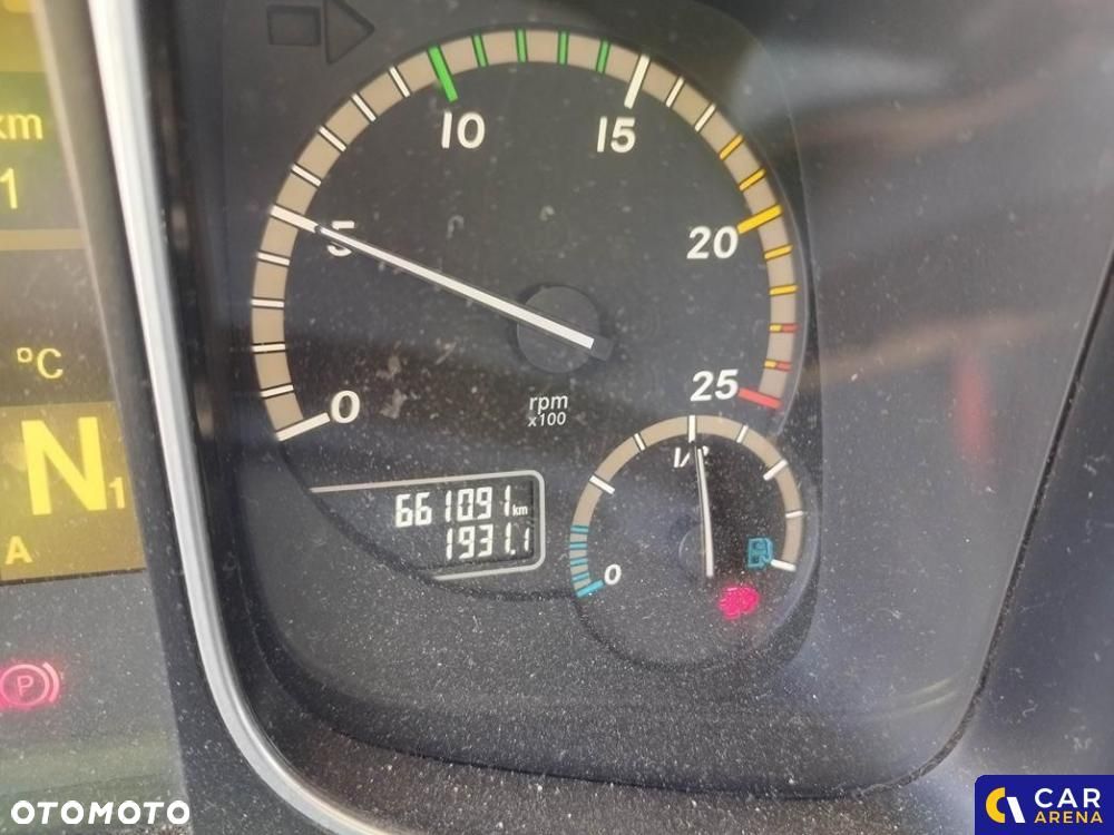Mercedes-Benz Actros - 21