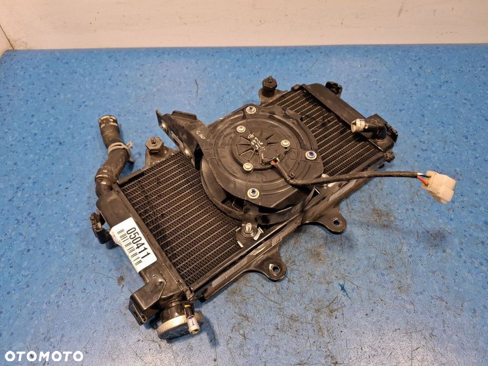 KTM DUKE 390 CHŁODNICA WODY Z WENTYLATOREM MY18JY - 6