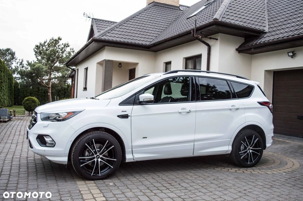 Ford Kuga 2.0 TDCi 4x4 ST-Line - 4