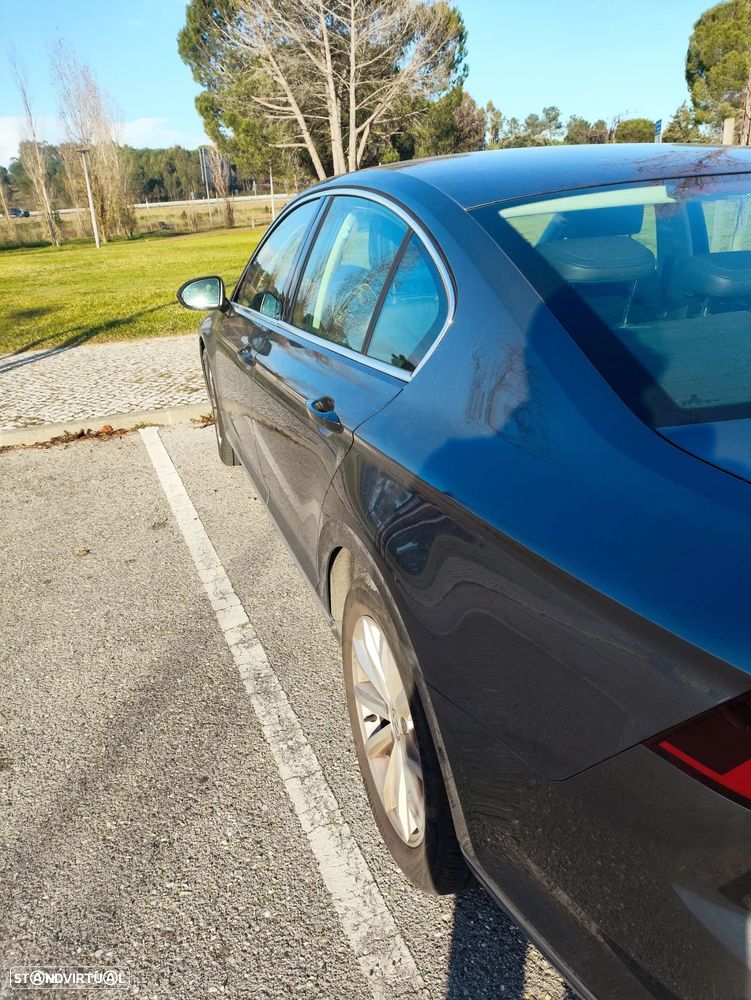 VW Passat 2.0 TDI Highline DSG - 6