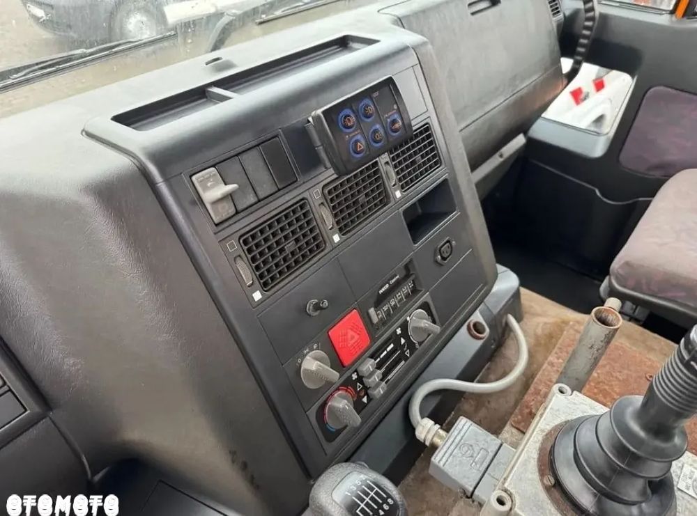 Iveco Eurotech 190E27 Hakowiec Solarka Piaskarka Specjalny Tylko 101tys km - 24