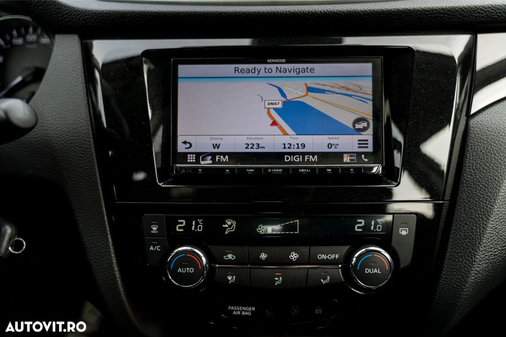 Nissan Qashqai 1.6 DCI Xtronic N-Connecta - 24