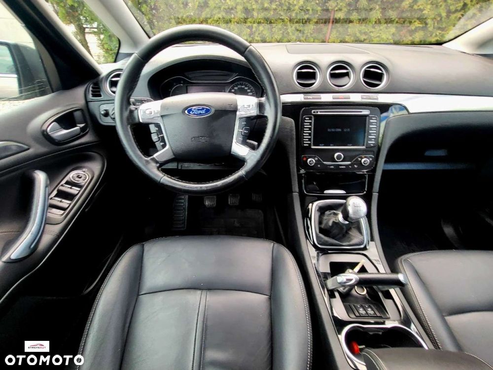 Ford S-Max - 29