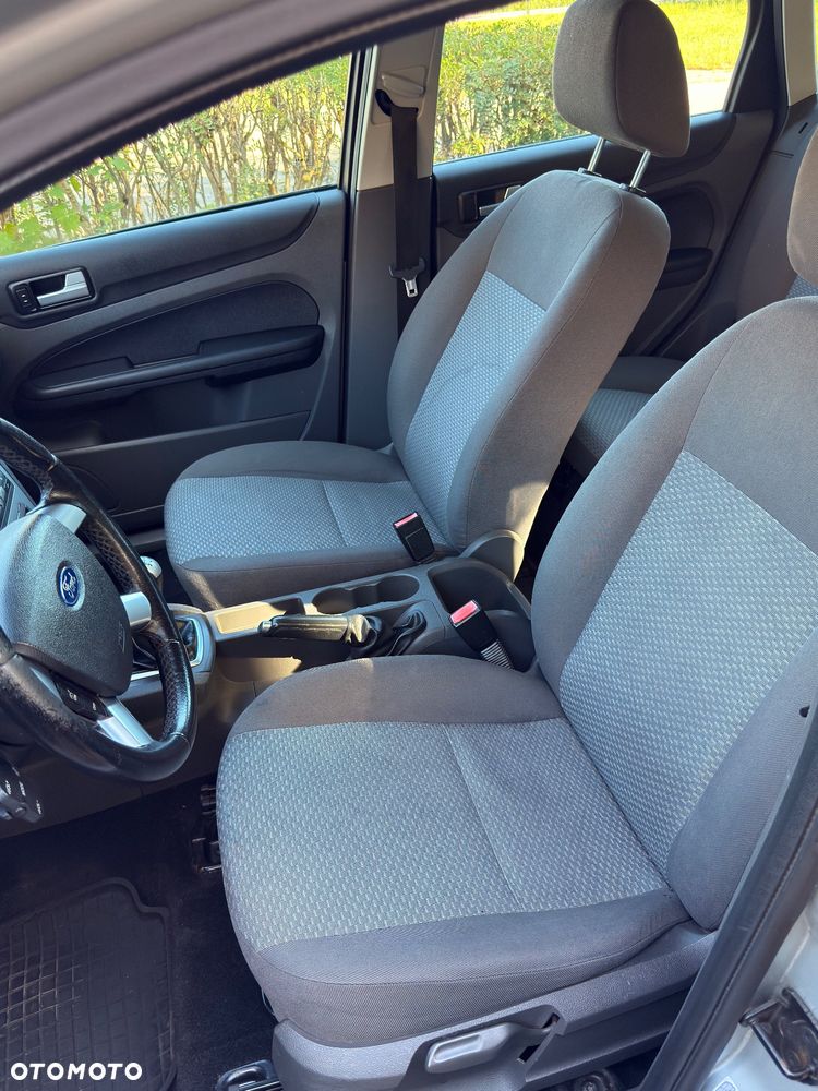 Ford Focus 1.6 Comfort - 18