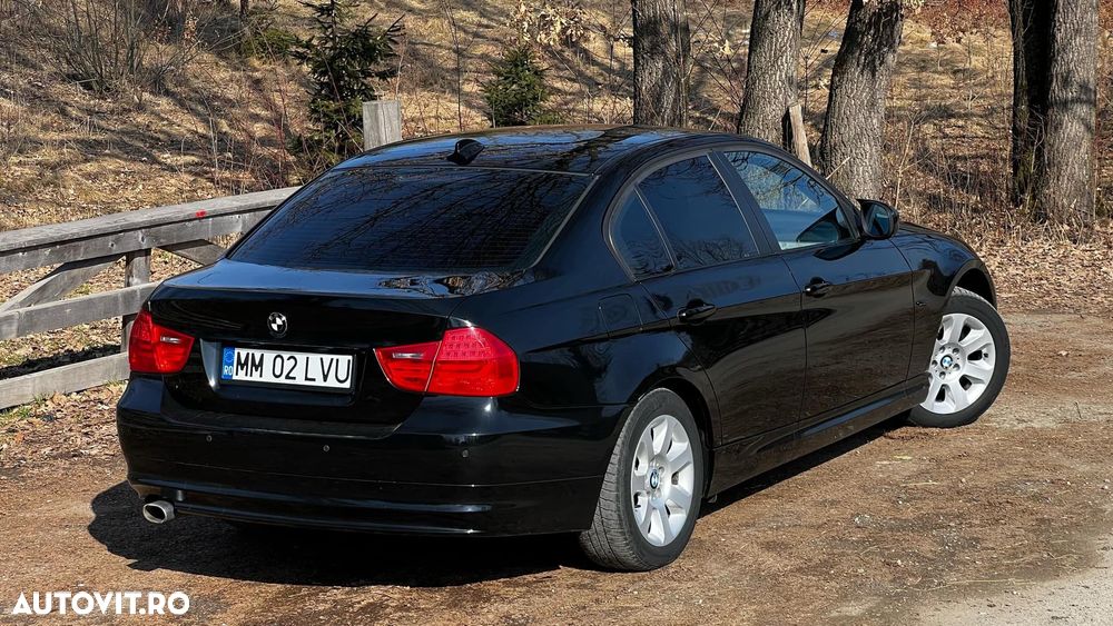 BMW Seria 3 318d - 3