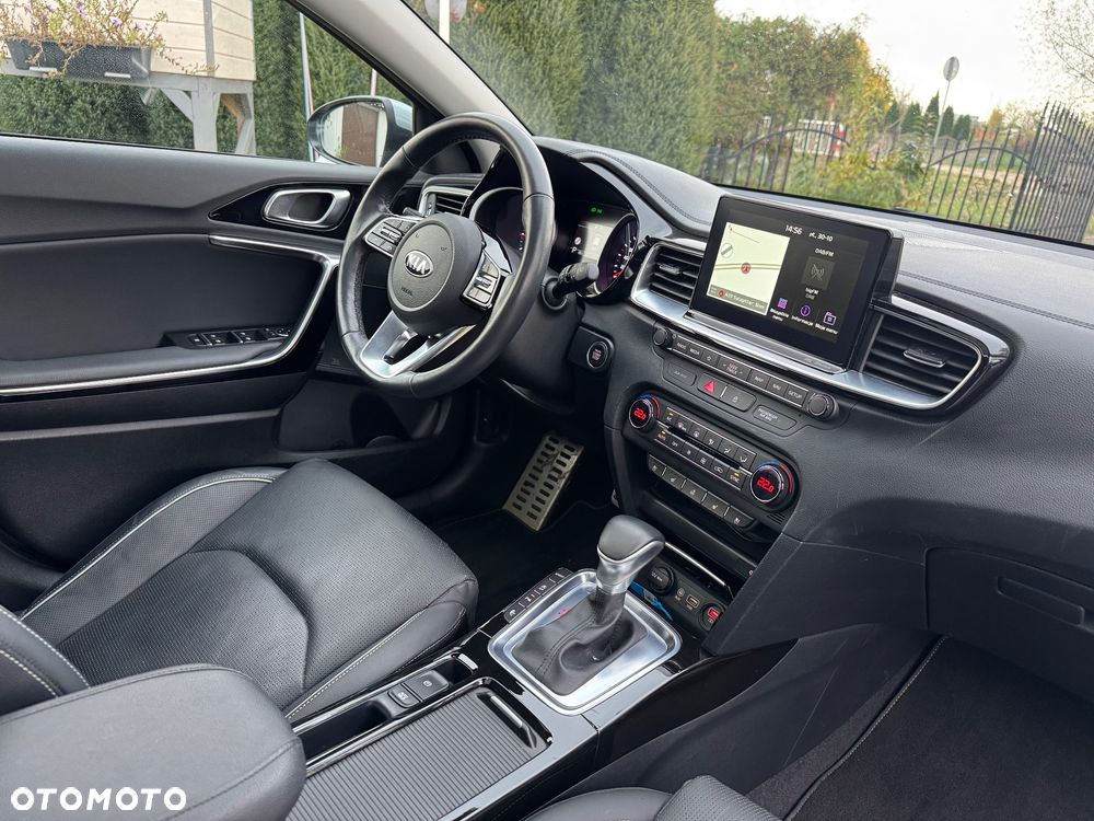 Kia Ceed 1.4 T-GDI DCT OPF Platinum Edition - 29