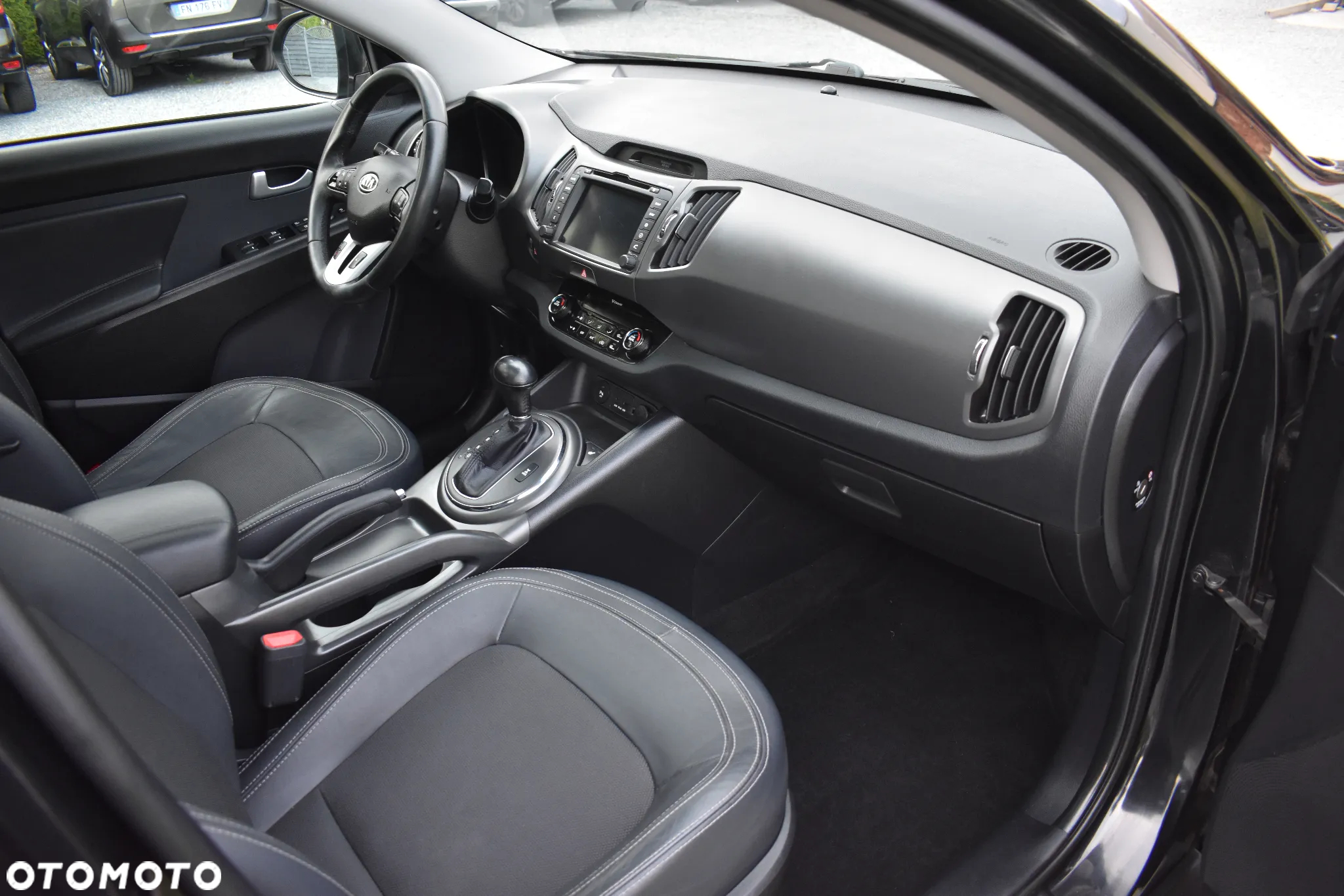 Kia Sportage 2.0 CRDI 4WD Automatik Vision - 36
