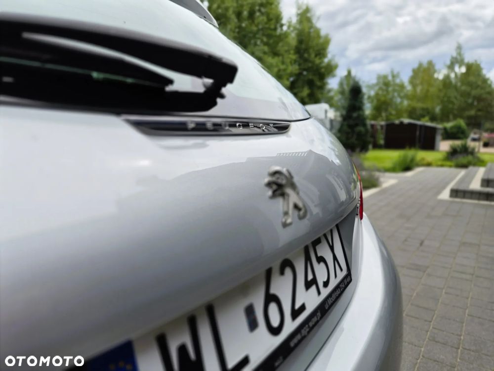 Peugeot 208 - 29
