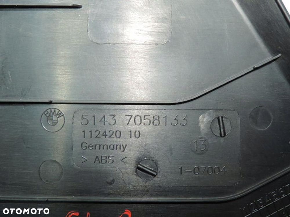 OSŁONA SŁUPKA LEWY PRZÓD BMW E81 LIFT - 4