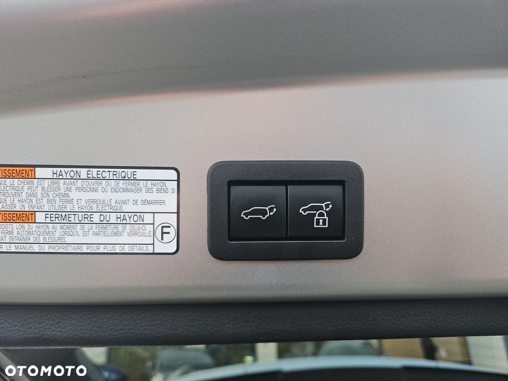 Toyota Corolla Cross - 13