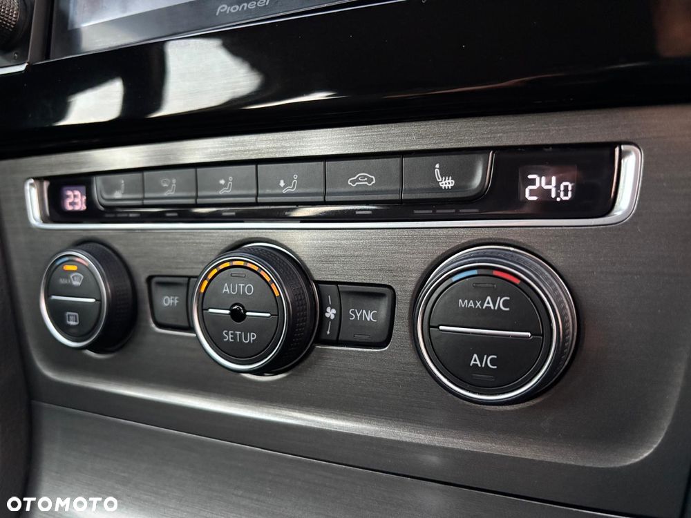 Volkswagen Golf - 13