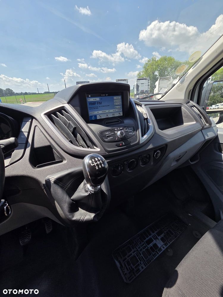 Ford Transit - 10