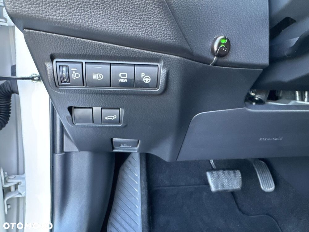 Toyota Corolla Cross 2.0 Hybrid Executive - 28