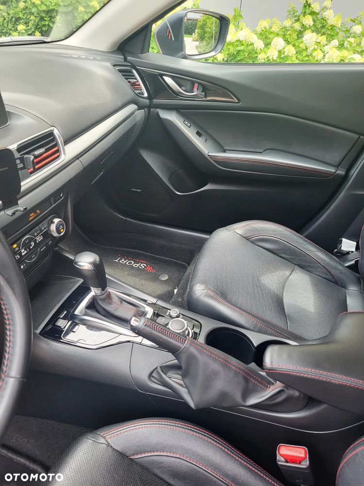 Mazda 3 - 8
