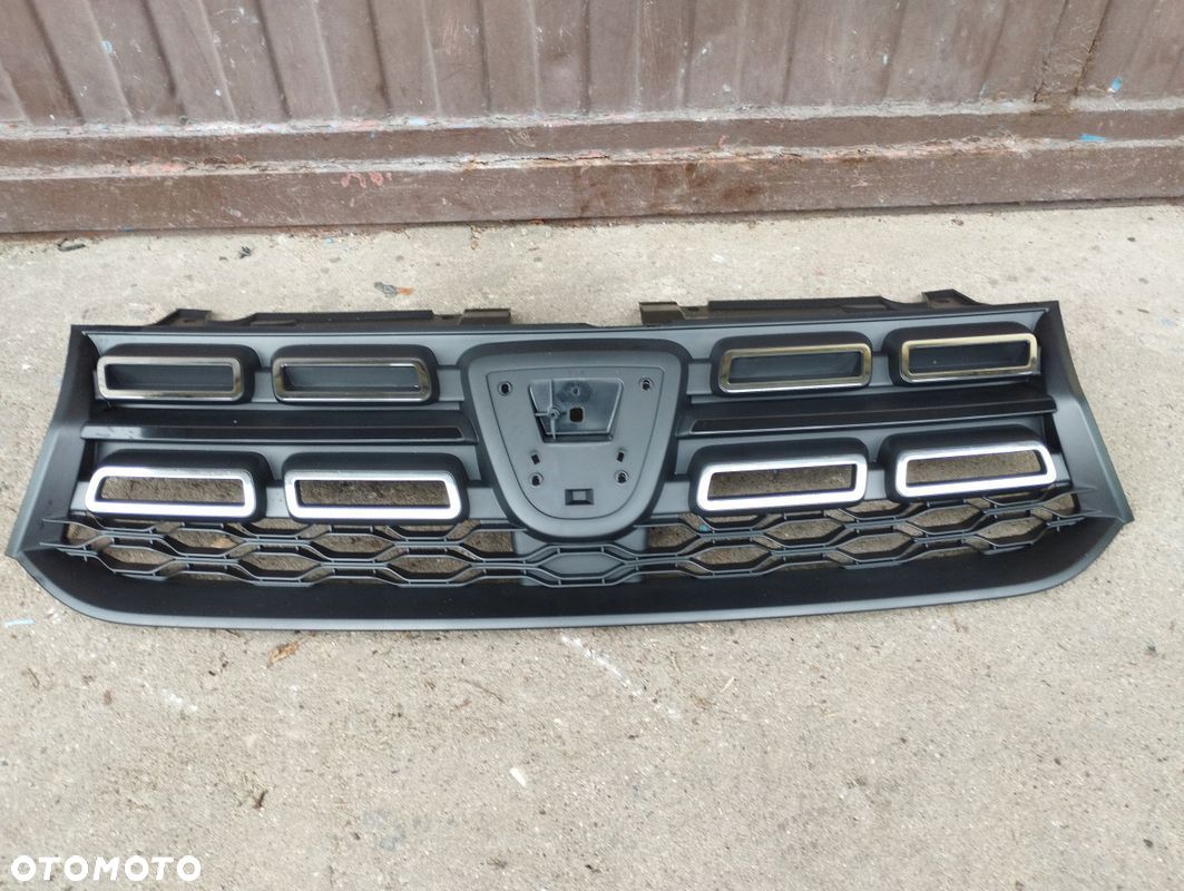 Grill Atrapa Dacia Sandero II Logan II LIFT 2016-2020 623108484R NOWY - 1