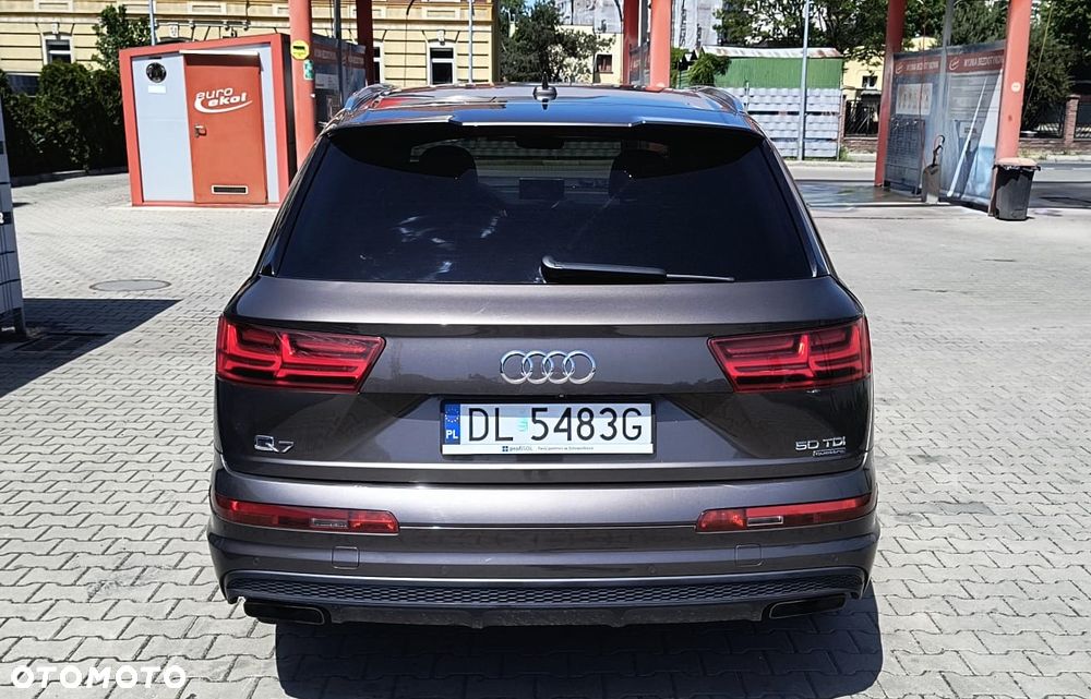 Audi Q7 - 7