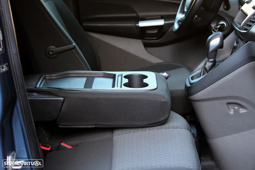 Ford Transit Connect - 17
