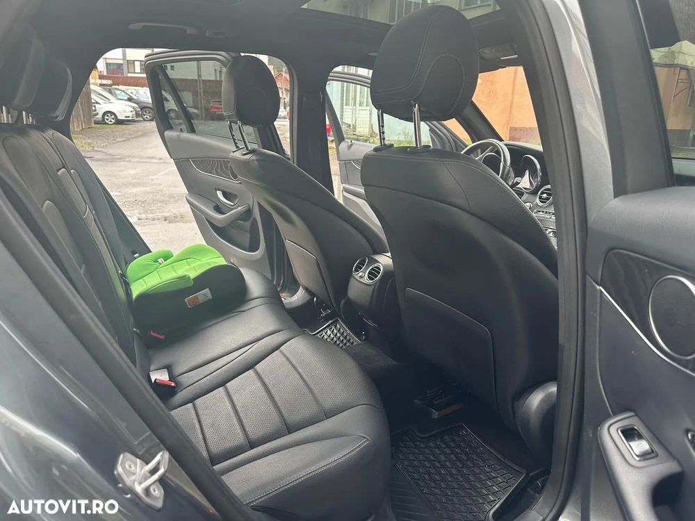 Mercedes-Benz GLC 300 4MATIC - 13