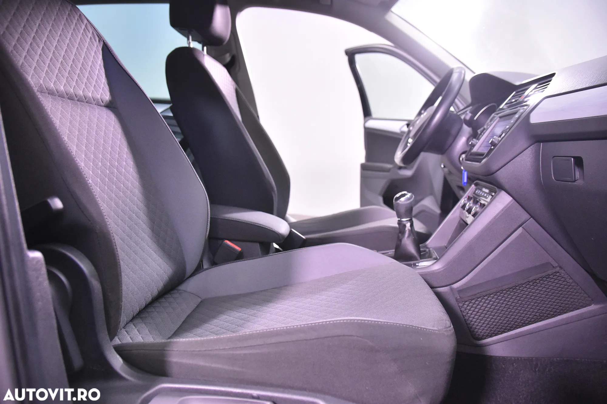 Volkswagen Tiguan - 11