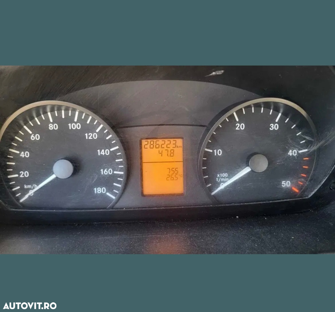 Mercedes-Benz Sprinter - 2